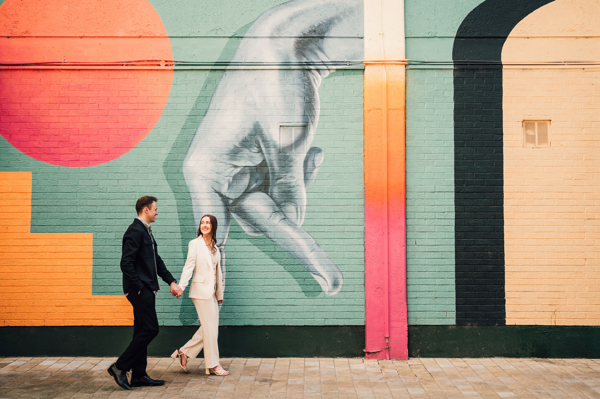 leed mural pre wed shoot